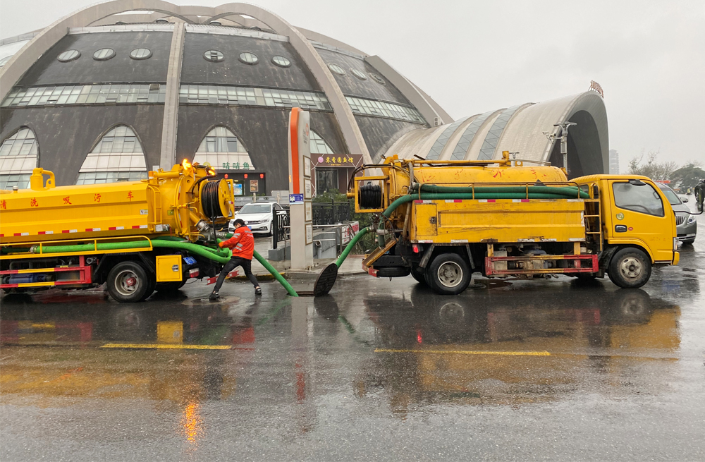 271洲岛家园商场管道清淤